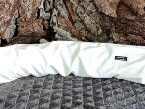LazyBones MEDIUM Kissen mit Überbezug / Ossuna-Uni / M